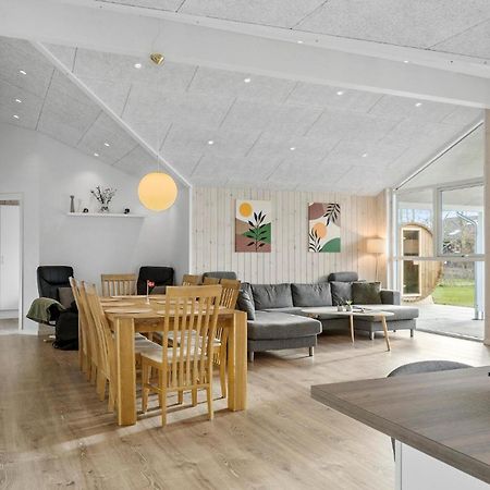 Beautiful Home In Tarm With Sauna Bagian luar foto