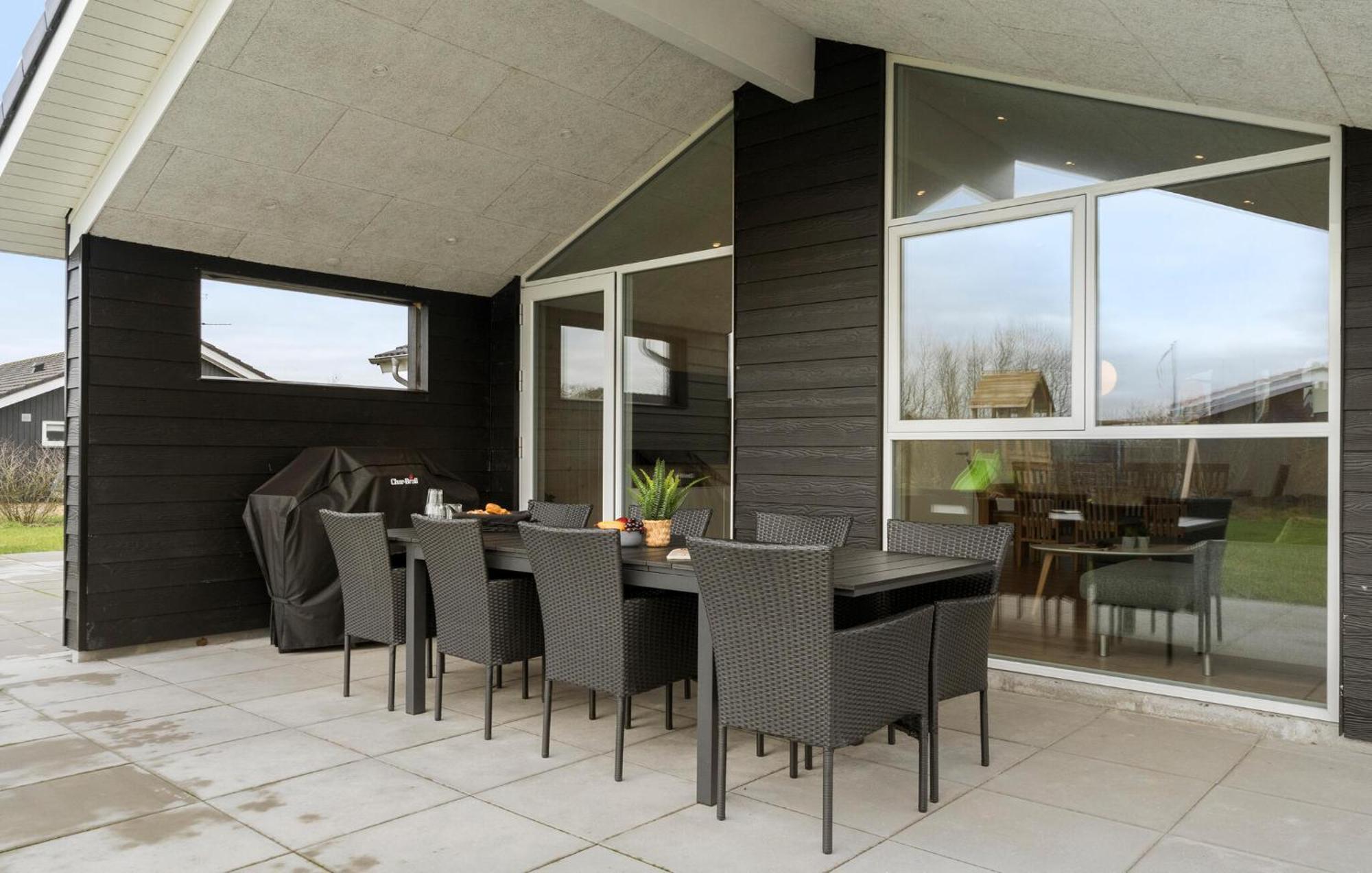 Beautiful Home In Tarm With Sauna Bagian luar foto